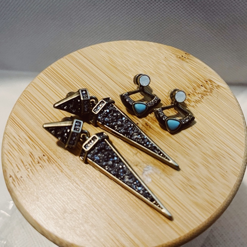 Elegant Gold and Silver Women's Earrings Set